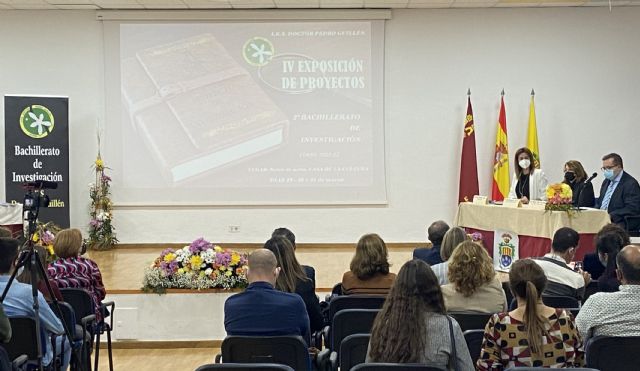 La consejera de Educación destaca la calidad de los proyectos de investigación de los alumnos de bachillerato del IES Pedro Guillen de Archena - 1, Foto 1