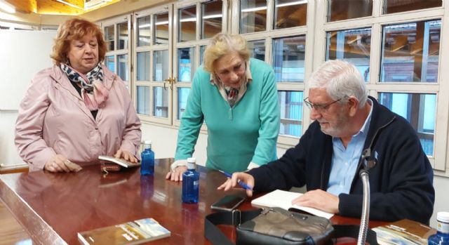 Y volverá el hombre entra por la puerta grande literaria de la Asociación Artística Vizcaína en Bilbao - 1, Foto 1