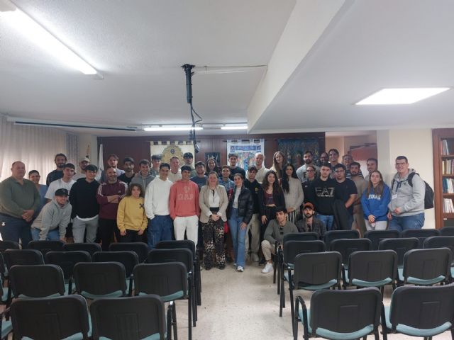 Alumnos de la UCAM visitan la Cofradía del Resucitado - 4, Foto 4