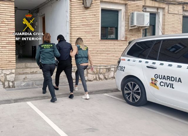 La Guardia Civil desmantela un entramado de ciberdelincuentes con la detención de 25 personas - 2, Foto 2