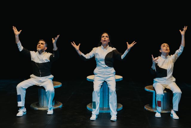 El teatro del absurdo llega al Centro Cultural Luzzy con Los Anunciantes de la compañía murciana Teatro de la Entrega - 1, Foto 1