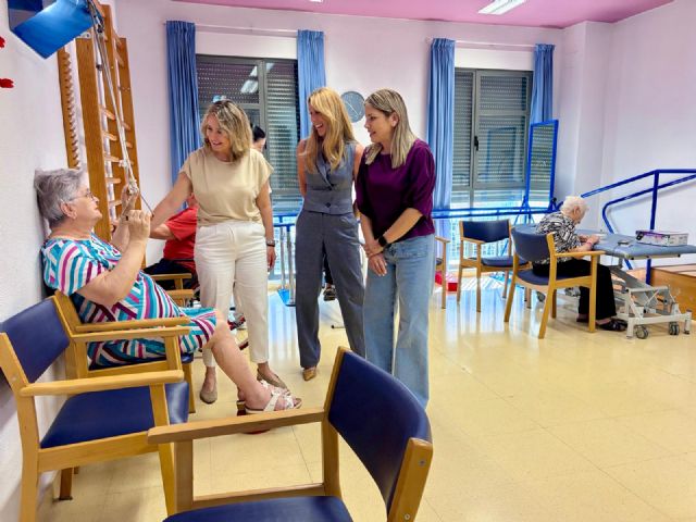 El Centro de Estancias Diurnas de Cabezo de Torres amplía su sala de fisioterapia para reforzar la atención a sus usuarios El Centro de Estancias Diurnas de Cabezo de Torres amplía su sala de fisioterapia para reforzar la atención a sus usuarios