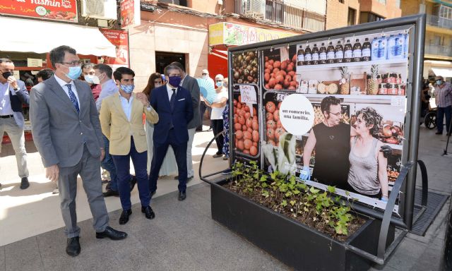 ´Un comercio. Una familia´, la exposición fotográfica que pone cara a los locales centenarios de San Antolín - 2, Foto 2