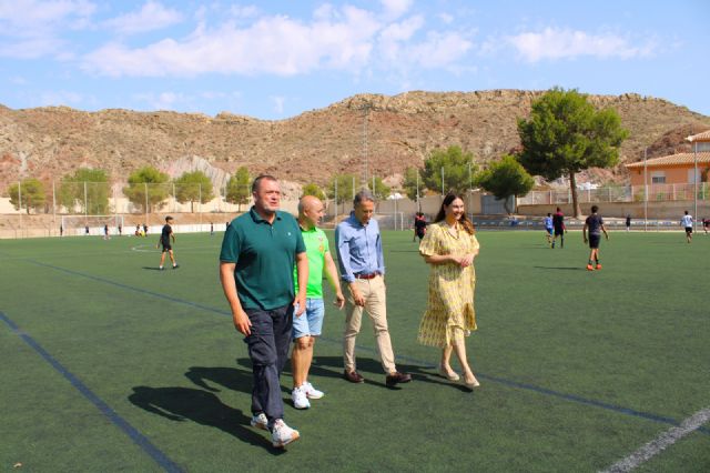 Comunidad Autónoma y Ayuntamiento avanzan en la reforma del campo de fútbol Alfonso Embarre con la financiación de la obra - 2, Foto 2
