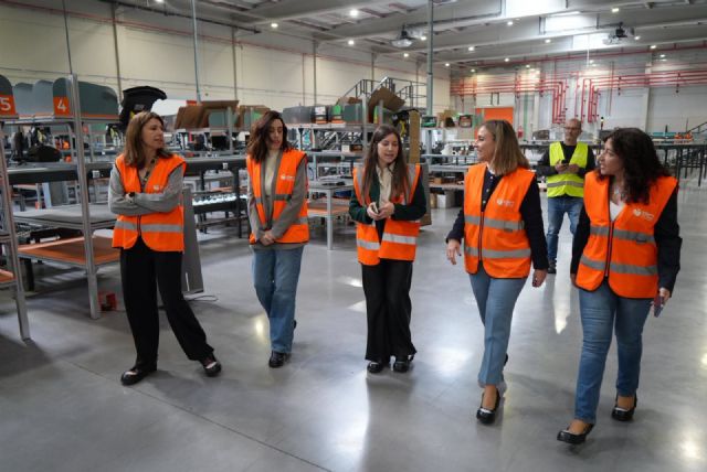 Política Social dará ayudas de hasta 3.000 euros para que las empresas con menos de 50 trabajadores implanten planes de igualdad Política Social dará ayudas de hasta 3.000 euros para que las empresas con menos de 50 trabajadores implanten planes de igualdad