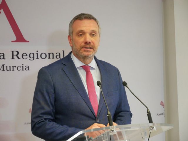 Segado: 'Lucas y los alcaldes socialistas deben romper con las órdenes de Ferraz y Moncloa y estar mañana con Ceuta; no caben excusas ni medias tintas' Segado: 'Lucas y los alcaldes socialistas deben romper con las órdenes de Ferraz y Moncloa y estar mañana con Ceuta; no caben excusas ni medias tintas'