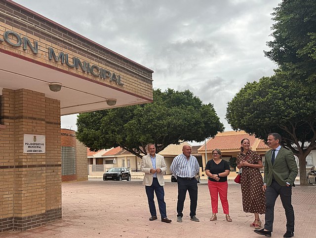 La Comunidad invierte casi 500.000 euros en el pabellón Javier Gómez Noya de Fuente Álamo a través del Plan de Obras y Servicios La Comunidad invierte casi 500.000 euros en el pabellón Javier Gómez Noya de Fuente Álamo a través del Plan de Obras y Servicios