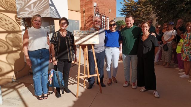 Los hogares del pensionista tejen un colorido toldo para el centro de día de AIDEMAR - 1, Foto 1