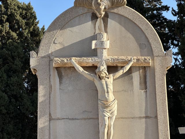 MC advierte sobre el estado de deterioro que sufre el Sepulcro de las Siervas de Jesús - 3, Foto 3