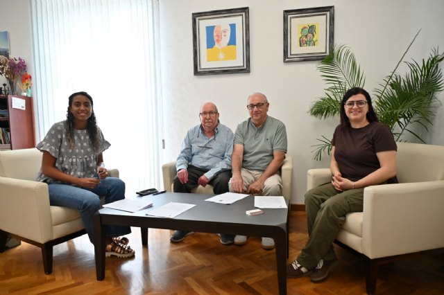 El Ayuntamiento destina 900 euros a ACONA para su concurso ornitológico y sus actividades divulgativas El Ayuntamiento destina 900 euros a ACONA para su concurso ornitológico y sus actividades divulgativas