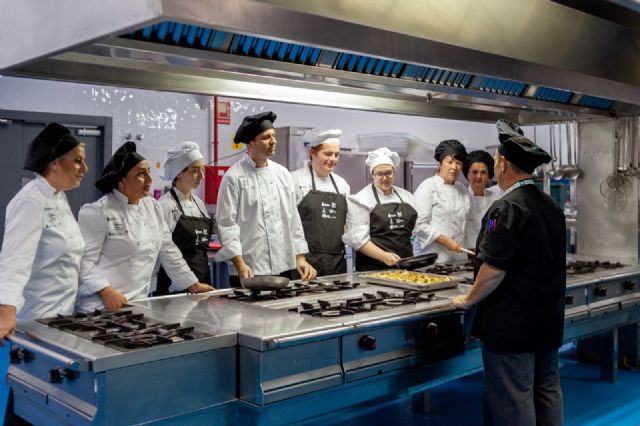 Los alumnos de la Escuela de Hostelería del Servicio de Empleo mostrarán sus creaciones en Murcia Gastronómica - 1, Foto 1