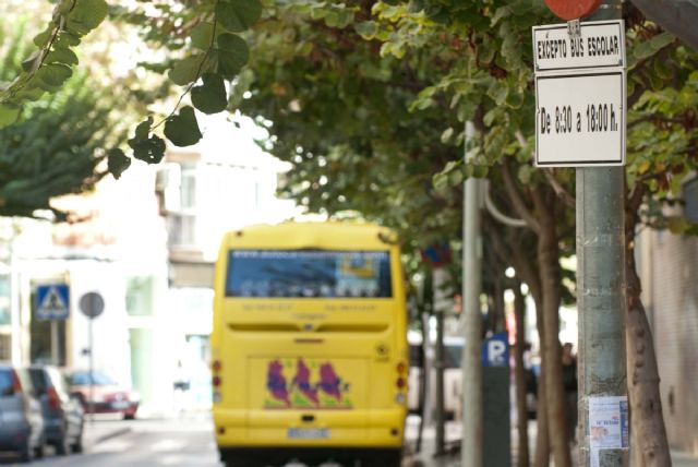 Los más de 160 alumnos de secundaria de El Albujón y La Aljorra recuperarán mañana el servicio de transporte con el IES San Isidoro - 1, Foto 1