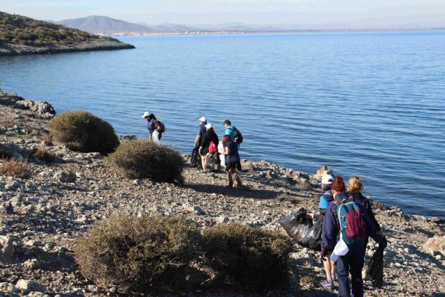 Hidrogea e Hippocampus unen esfuerzos para limpiar de basura la Isla del Ciervo del Mar Menor´ - 3, Foto 3