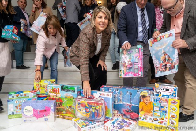 Cartagena comienza la campaña para que ningún niño se quede sin juguetes en Navidades - 1, Foto 1