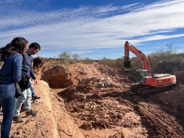 El arreglo del muro de la carretera de Casas Blancas reforzará la seguridad vial de sus usuarios y la de los 2.500 vecinos de Sucina - 2, Foto 2