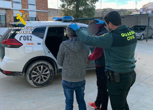 La Guardia Civil desmantela un grupo delictivo que cometió un atraco en un comercio de Bullas - 4, Foto 4