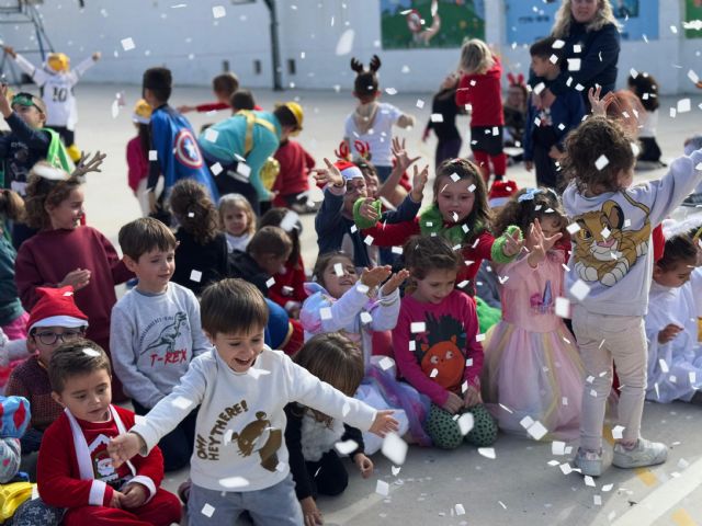 El Ayuntamiento de Archena ofrece una amplia variedad actividades lúdicas en la Escuela de Navidad para facilitar la conciliación familiar - 1, Foto 1