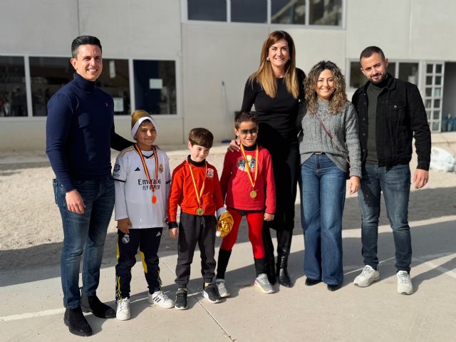 El Ayuntamiento de Archena ofrece una amplia variedad actividades lúdicas en la Escuela de Navidad para facilitar la conciliación familiar - 3, Foto 3