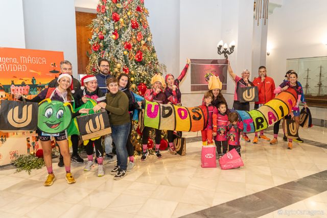 Los ganadores de la San Silvestre pueden recoger sus trofeos este jueves y viernes en el Palacio de Deportes de Cartagena - 1, Foto 1