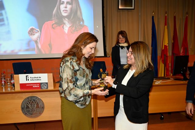 La Facultad de Informática de la UMU premia a Anabel Díaz, vicepresidenta y directora ejecutiva de Movilidad de Uber para Europa, Oriente Medio y África - 5, Foto 5