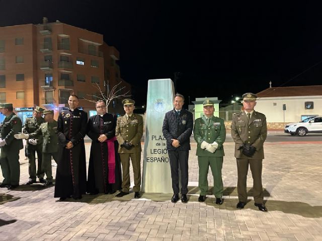 El alcalde de Lorca inaugura la 'Plaza de la Legión Española' dentro de los actos del VI Encuentro Nacional de Hermandades vinculadas a la Legión - 2, Foto 2