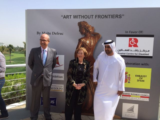 Maite Defruc, la escultora de los trofeos del Festival de Cante de Lo Ferro, lleva a cabo una exitosa exposición en Dubai - 1, Foto 1