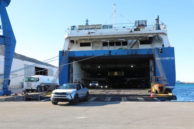 El Puerto de Cartagena se estrena con la primera operativa ro-ro de importación de 1.000 vehículos - 1, Foto 1