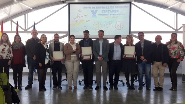 El X Certamen de Iniciativas Empresariales Ciudad de Lorca premia a los emprendedores de las firmas Aire Nuevo, Ofislor Siglo XXI y Cervezas Colapso - 1, Foto 1