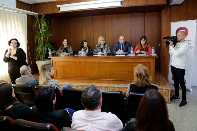 El Círculo de Mayores y Discapacidad toma impulso con la adhesión de 14 entidades en un acto celebrado en la UMU - 1, Foto 1