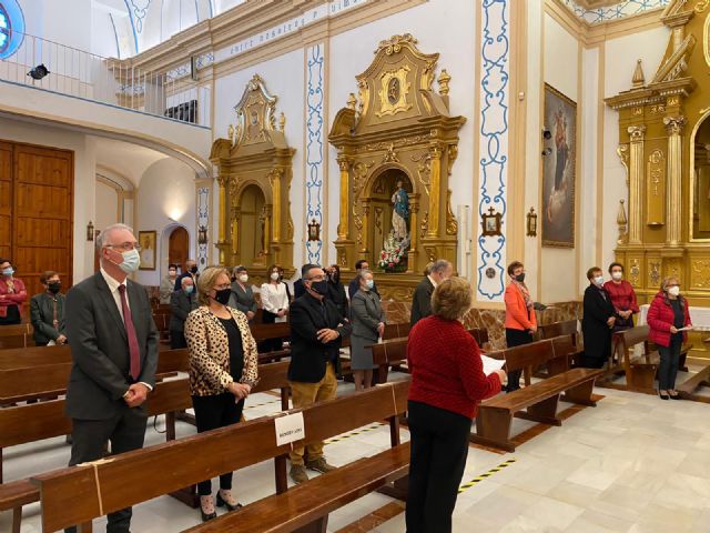 Antonio Navarro asiste a los Santos Oficios de la Pasión del Señor en la iglesia de Churra - 1, Foto 1