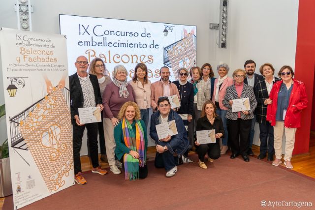 El montaje ´Cristo es nuestro socorro´ se alza con el primer premio del Concurso de Balcones y Fachadas Semana Santa de Cartagena - 1, Foto 1