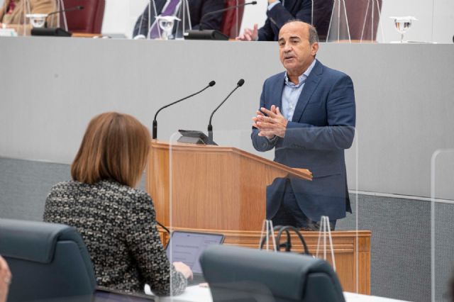 Pedro López: A López Miras no le importa el transporte público porque solo gobierna para los que más tienen - 1, Foto 1