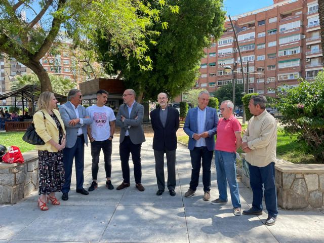 Una placa en la Plaza Circular conmemora el lugar donde se ubicaba el primer campo de fútbol del Real Murcia - 4, Foto 4