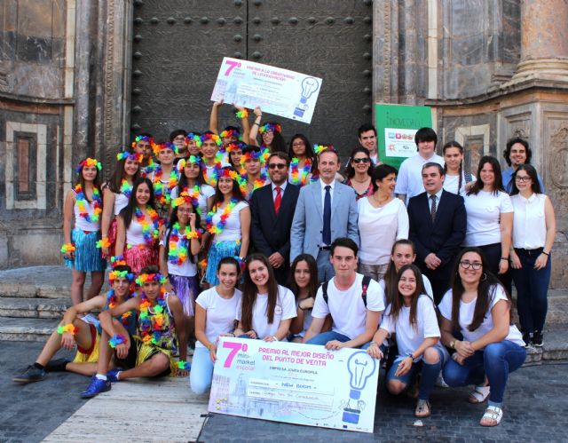 Las cooperativas escolares de los IES Antonio Hellín y Nuestra Señora de la Consolación reciben los premios del Mini Market EJE 2016 - 1, Foto 1