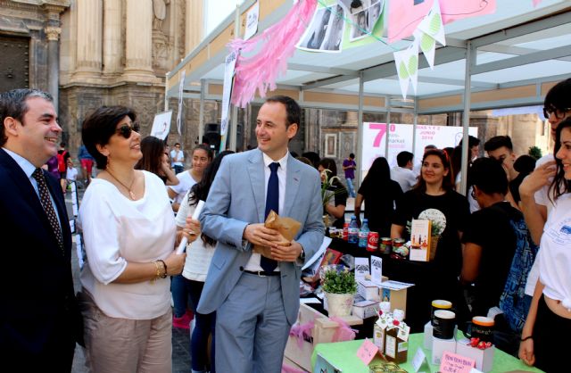 Las cooperativas escolares de los IES Antonio Hellín y Nuestra Señora de la Consolación reciben los premios del Mini Market EJE 2016 - 2, Foto 2