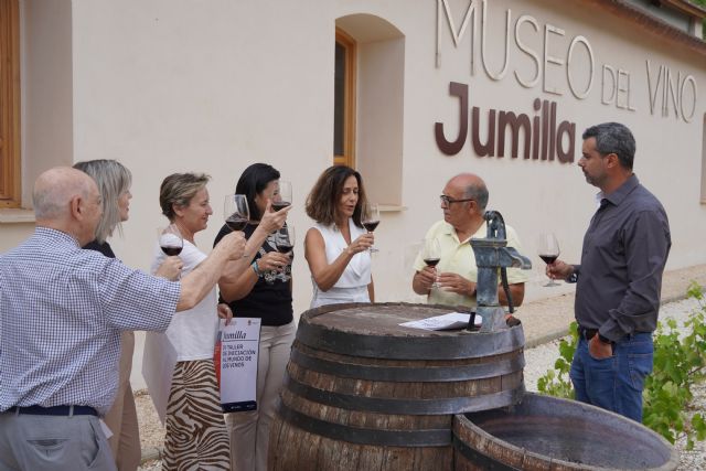 Presentación taller Iniciación al mundo de los vinos de la Universidad de Murcia - 3, Foto 3