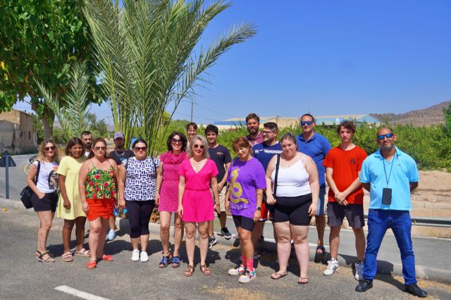 Los alumnos del PMEF 'Jardín de la Alegría' continúan con su formación y con la mejora de las zonas verdes de Santomera - 1, Foto 1