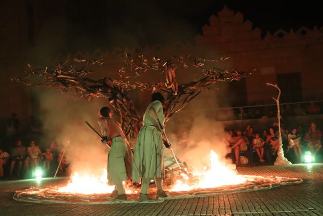 Fuego, danza, malabares, acrobacias y risas en la segunda noche del festival “Sal de Calle” - 1, Foto 1