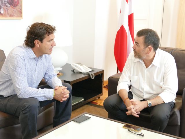 López recibe al decano del Colegio de Ingenieros de Telecomunicación para avanzar en sostenibilidad y eficiencia energética - 2, Foto 2