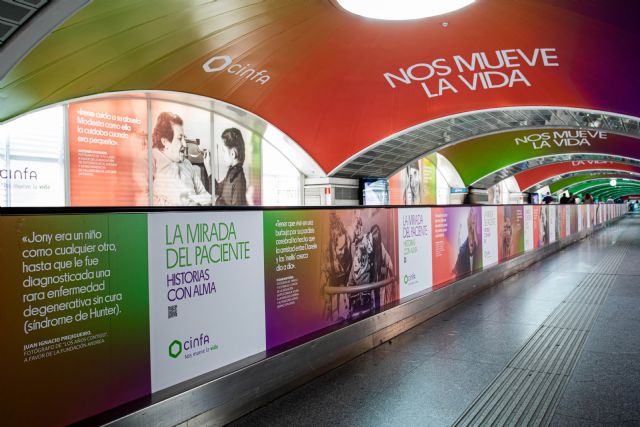 Más de 2 millones de viajeros se han acercado a la exposición La mirada del paciente de Cinfa en Atocha - 1, Foto 1