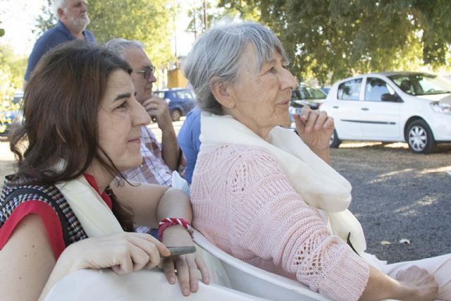 El Centro Alfarero La Estación de Argamasilla de Calatrava, vivió una maravillosa y cálida tarde otoñal de versos, barro, música y fotografía - 2, Foto 2