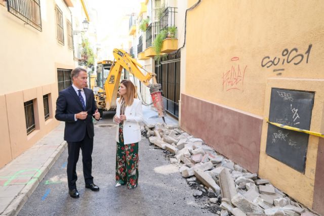 El alcalde anuncia una nueva inversión superior a los 191.000€ en el casco histórico para mejorar las calles Álamo, Núñez de Arce y Alburquerque - 1, Foto 1