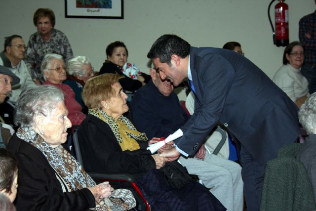 La Residencia Virgen de la Salud, cierra sus conmemoraciones del XVI aniversario, con el alcalde de Alcantarilla, en Déjame conocerte - 4, Foto 4