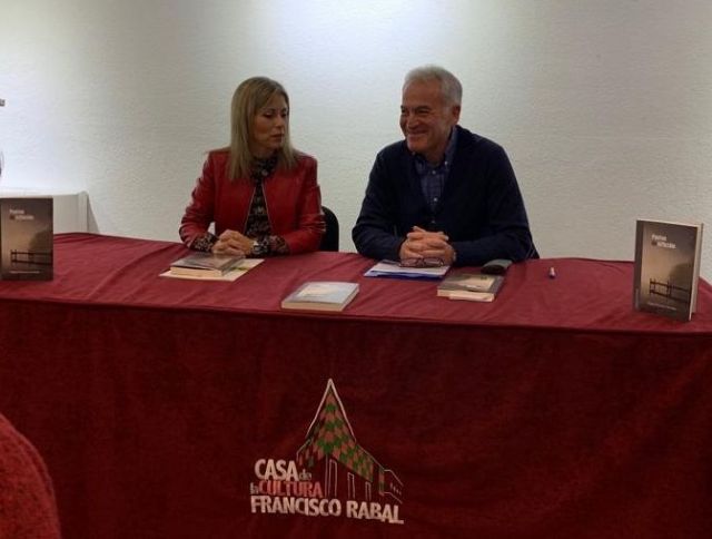 Miguel Navarro Gavilán presenta en Águilas el libro Puntos de Inflexión - 1, Foto 1