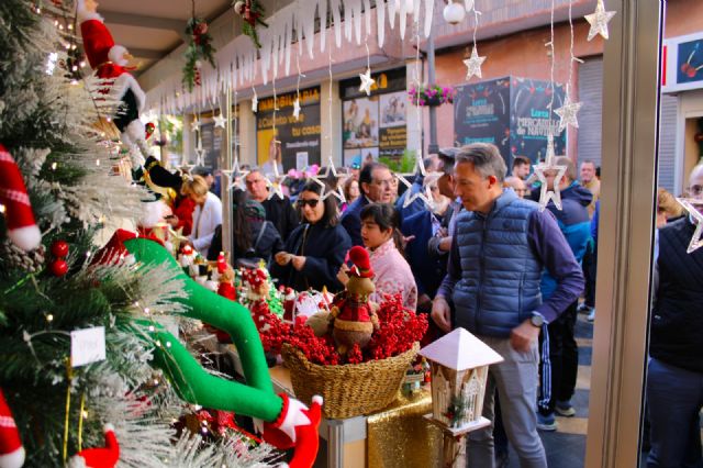 Éxito del Mercado Navideño de Lorca en su jornada de inauguración - 1, Foto 1