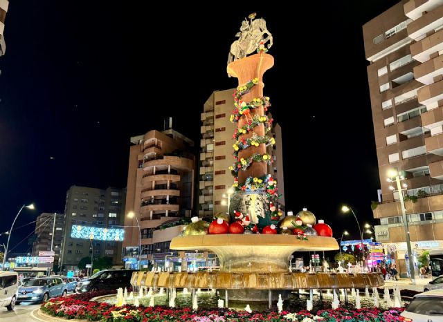 Los duendes de Papá Noel toman Lorca y se convierten en los protagonistas de la decoración navideña realizada por el Ayuntamiento - 3, Foto 3