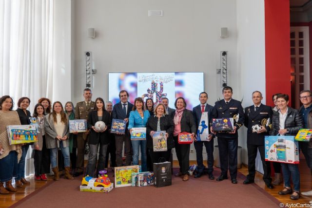 Ya se pueden llevar juguetes al Palacio de Deportes para los niños necesitados de Cartagena - 1, Foto 1