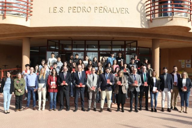 La alcaldesa aboga por la participación activa de todas las instituciones del Estado en la defensa de los principios constitucionales - 1, Foto 1