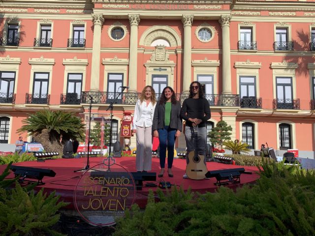 El escenario de la Glorieta acoge a los artistas del CreaMurcia esta Navidad - 1, Foto 1