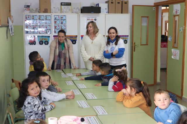 El colegio Ntra. Sra. del Carmen acoge la Escuela de Navidad con más de un centenar de niños - 2, Foto 2